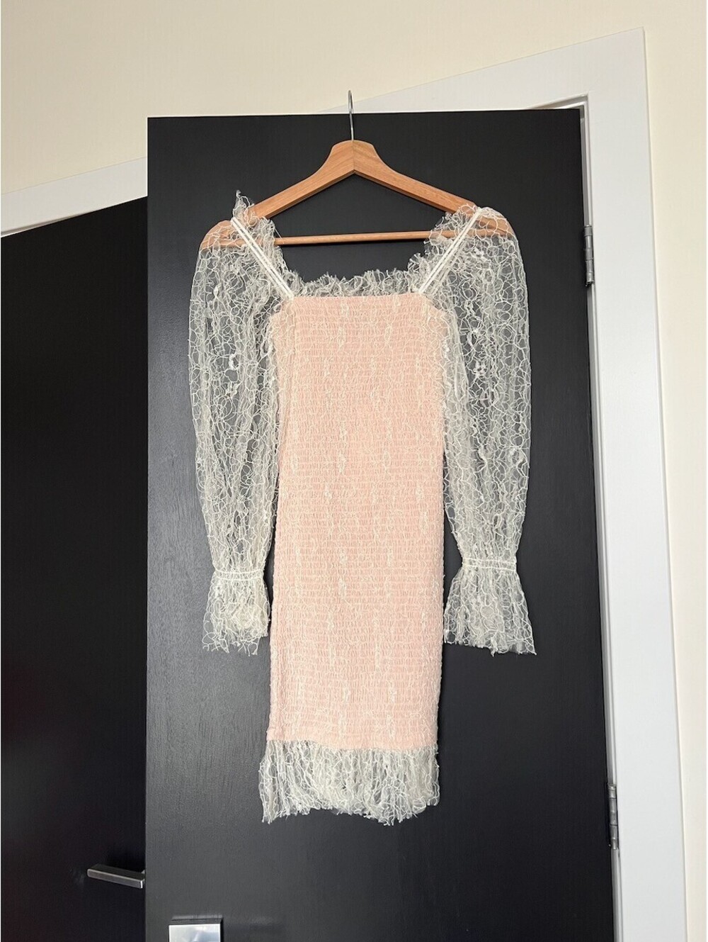 Alice McCALL After Dark Mini Dress with Sheer Lace Sleeves Blush Pink US 0 NWT - Picture 2 of 6